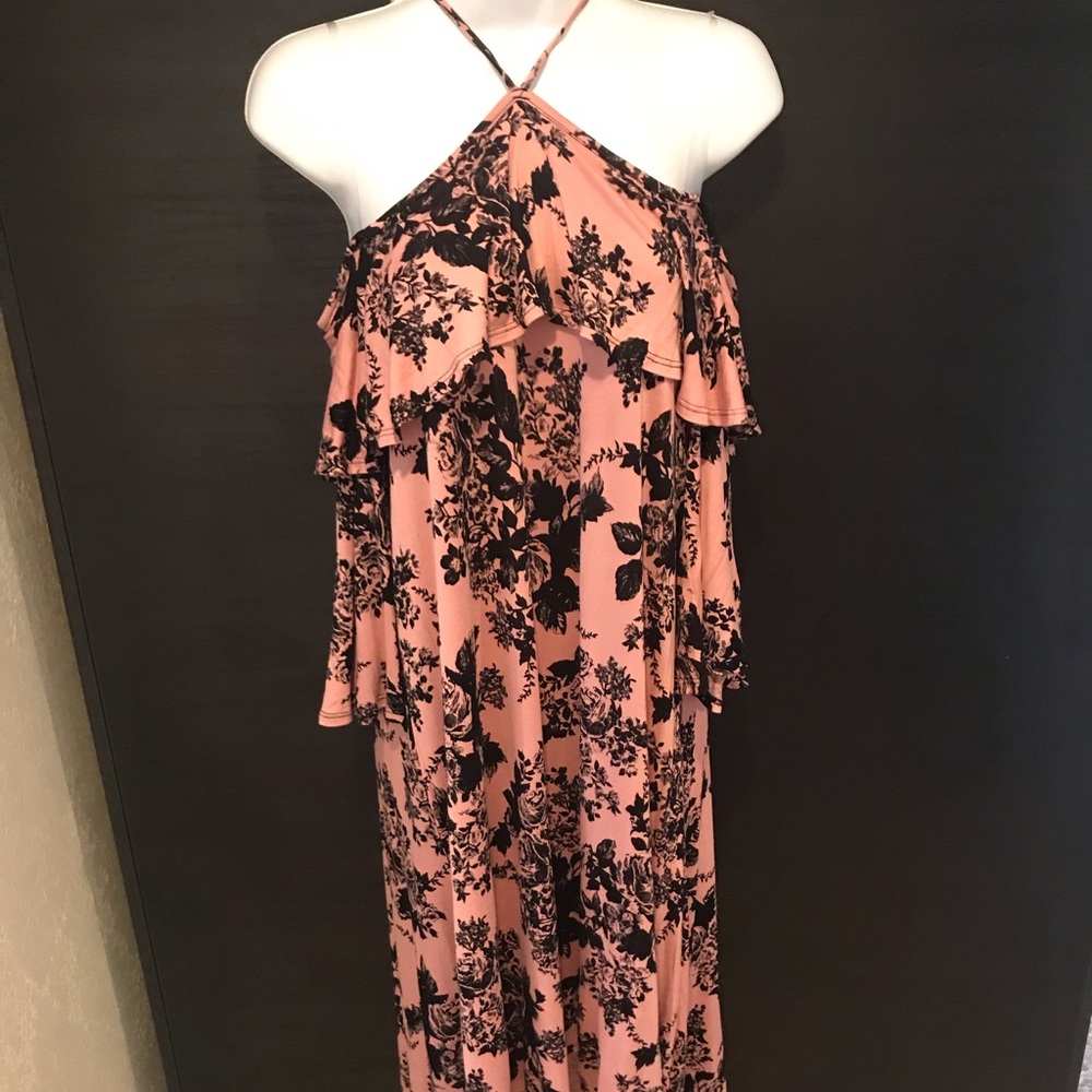 3/$30- Off shoulder maternity dress NWT sz s